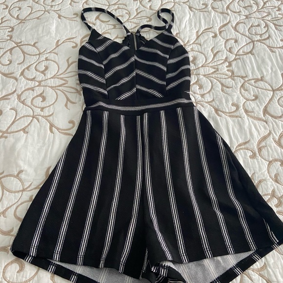 Romper - Picture 1 of 2